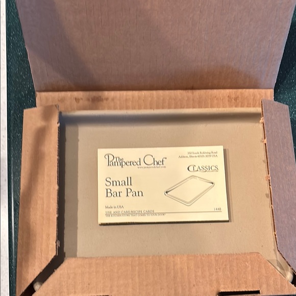 The Pampered Chef Small Bar Pan - Picture 2 of 2